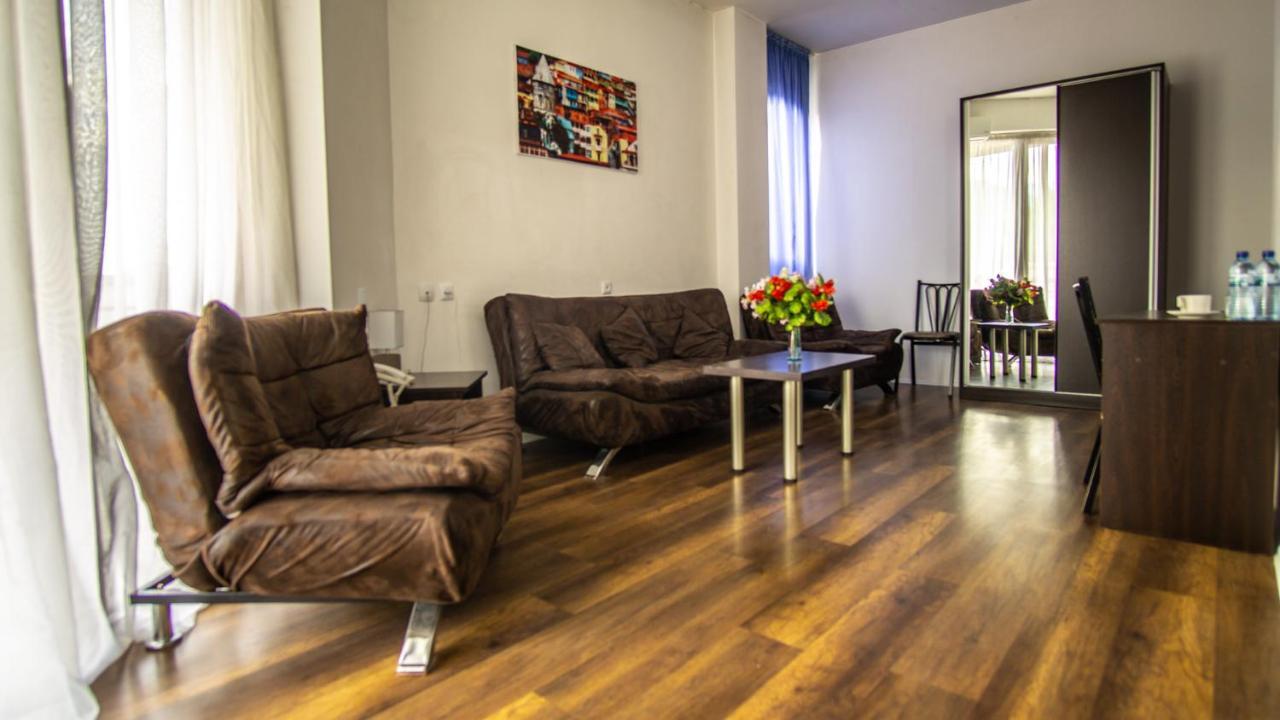 Aia Hotel Tbiliszi Kültér fotó