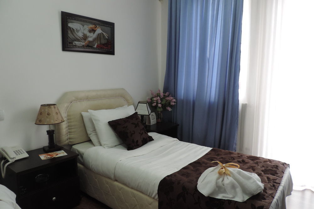 Aia Hotel Tbiliszi Kültér fotó