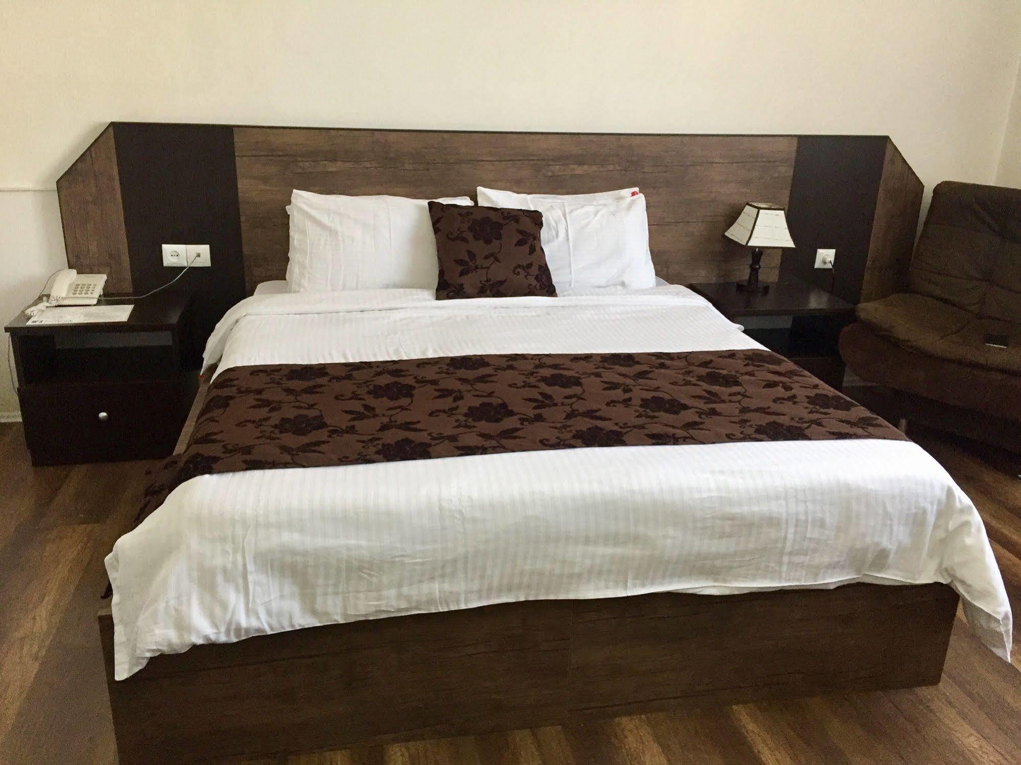 Aia Hotel Tbiliszi Kültér fotó